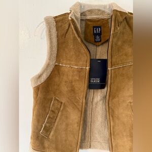 GAP Women's Suede Shearling Lined Vest in Camel
